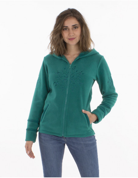 Knitted polyester polar hooded jacket with embroideries