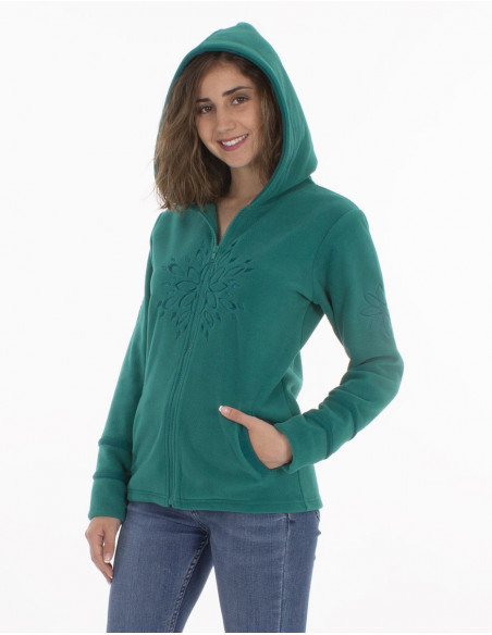 Knitted polyester polar hooded jacket with embroideries