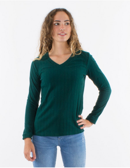 Knitted sweater 90% polyester 10% elastane with v neckline